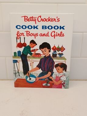 Betty Crocker's Kids Cook Book for Boys and Girls